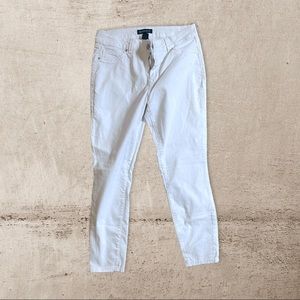 White skinny jeans